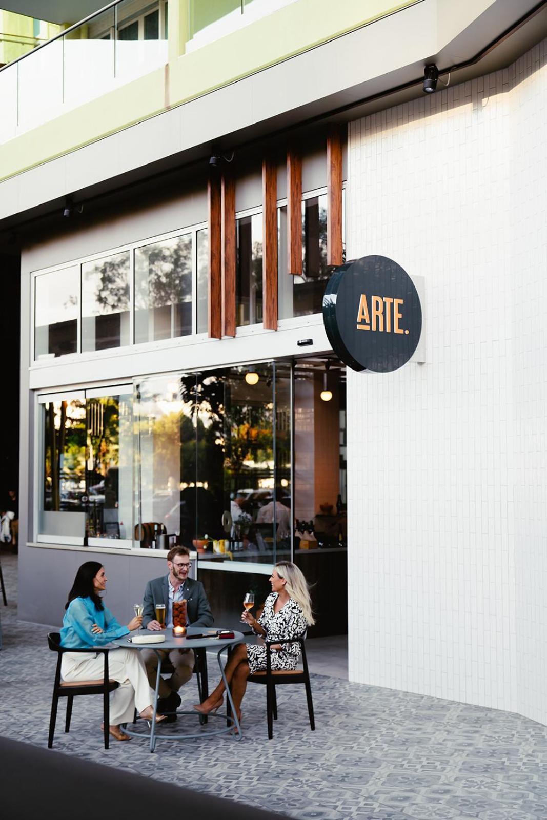 Crystalbrook Bailey Hotel Cairns Kültér fotó Arte Restaurant